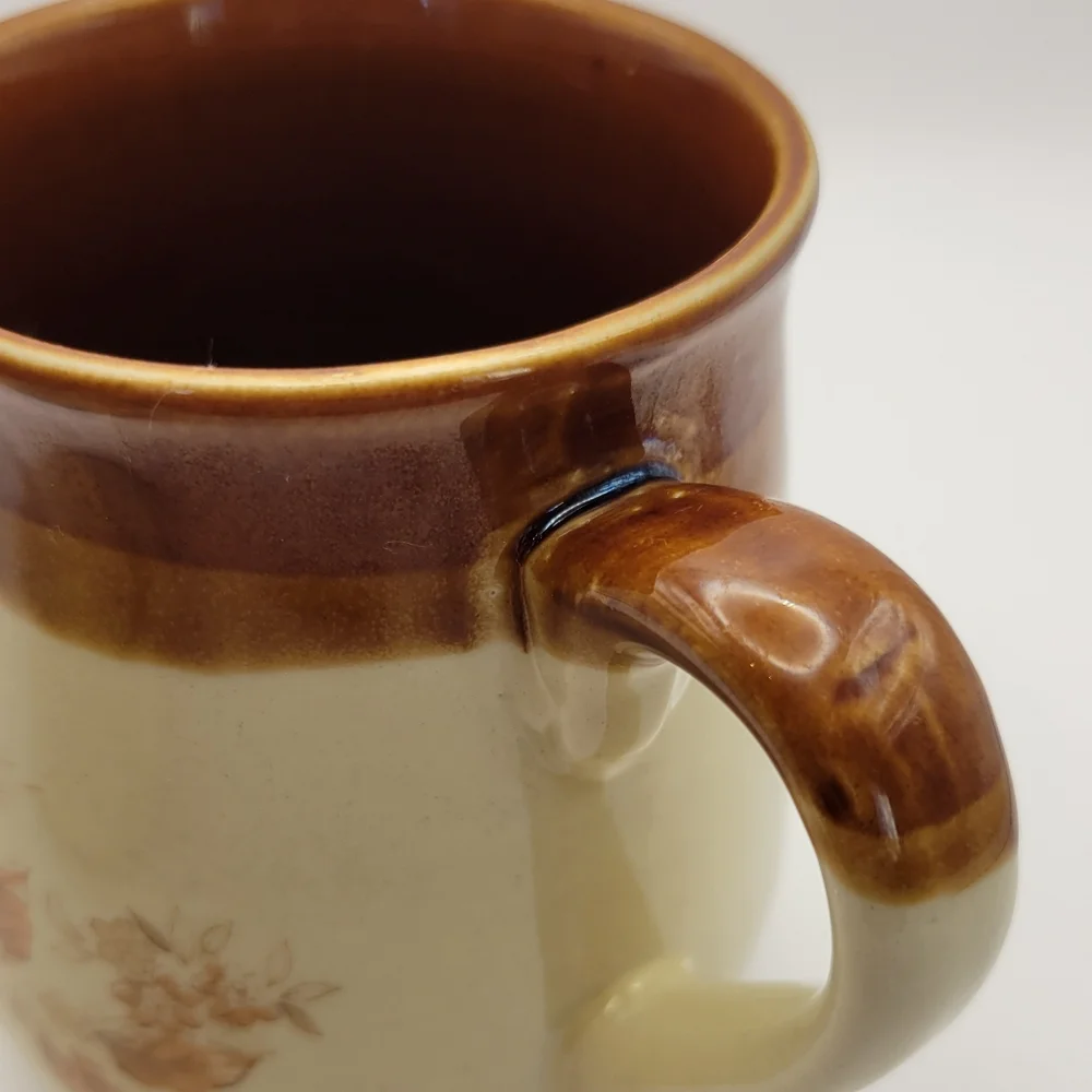 1970s Mug with Wheat and Flower Design. Stoneware. MADE IN JAPAN. - Picture 8 of 8